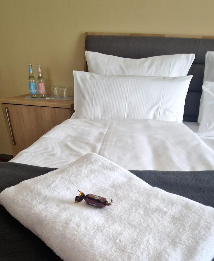 Hotel Rhin Inn Fehrbellin Dış mekan fotoğraf