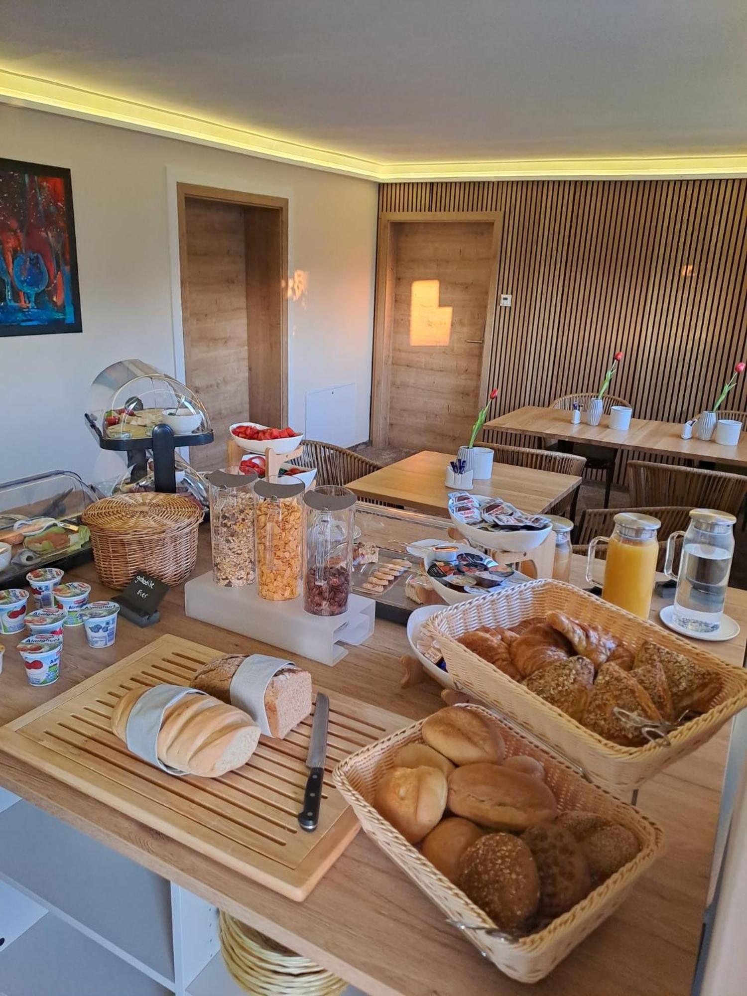 Hotel Rhin Inn Fehrbellin Dış mekan fotoğraf
